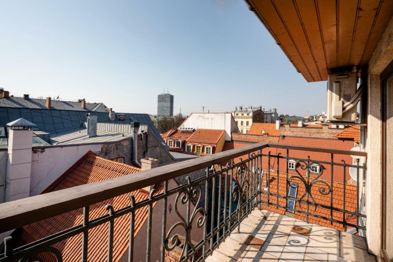 Old Riga Aldaru Street 2 Level Apartment With Terrace Luaran gambar