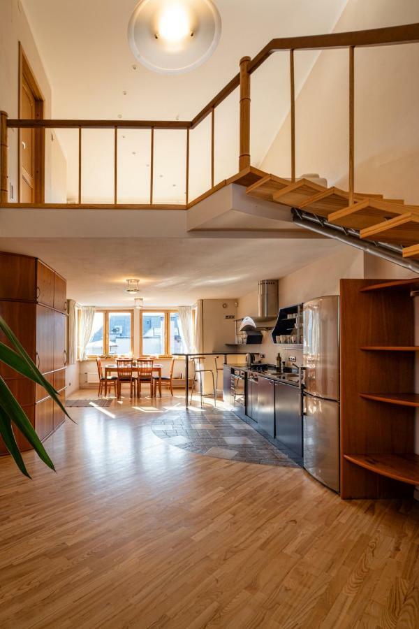 Old Riga Aldaru Street 2 Level Apartment With Terrace Luaran gambar