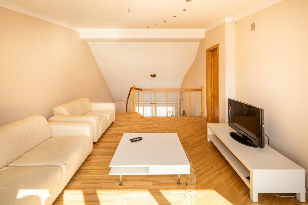 Old Riga Aldaru Street 2 Level Apartment With Terrace Luaran gambar