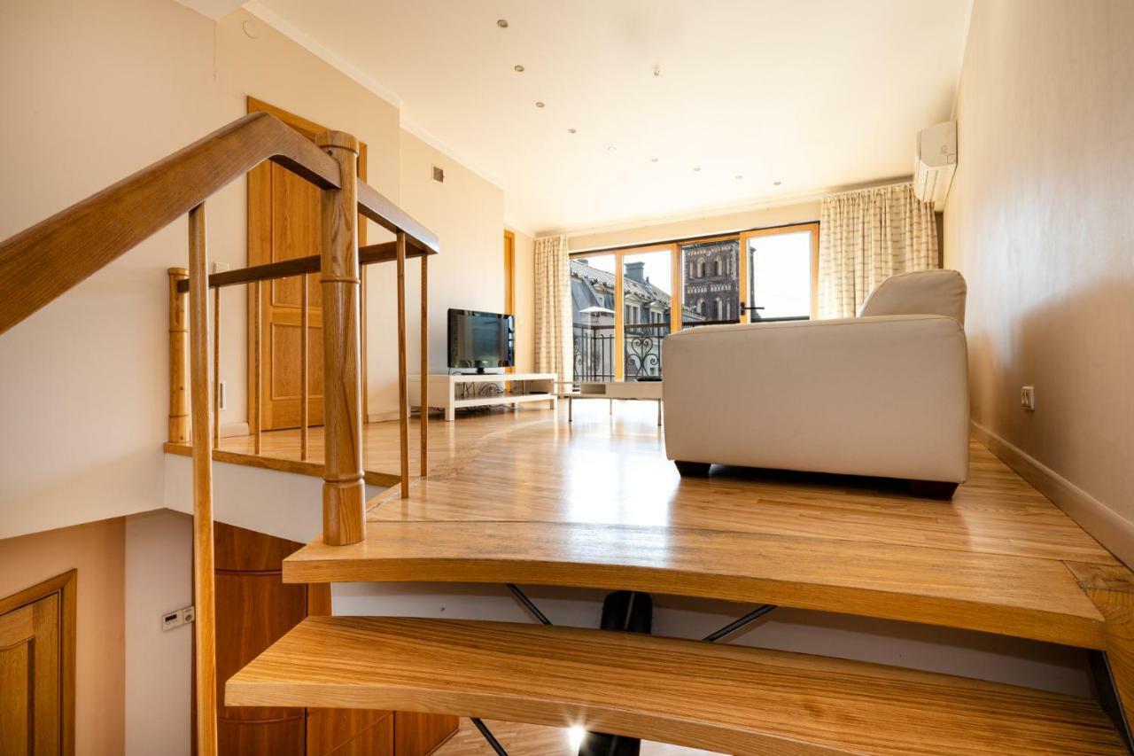 Old Riga Aldaru Street 2 Level Apartment With Terrace Luaran gambar